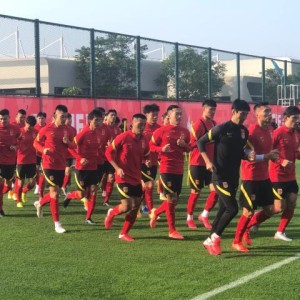 吴曦：没热身赛需保证训练质量 苏宁夺冠提升信心